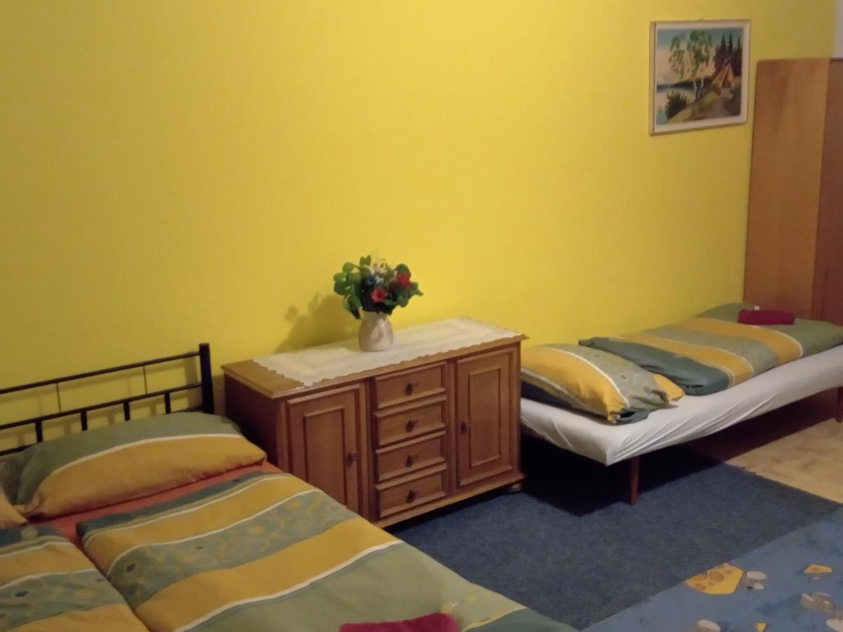 Appartement Apartman Police nad Metují Extérieur photo